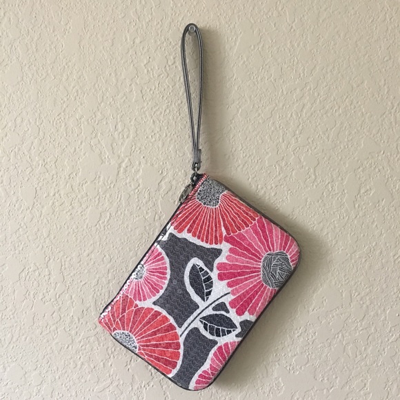 ❗️vera bradley sequined wristlet - Picture 2 of 4